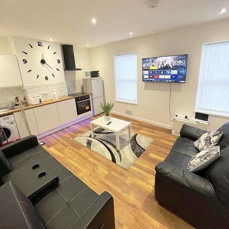 Ak Serviced Apartments - Exclusive Two-Bedroom Apartment 카디프 외부 사진
